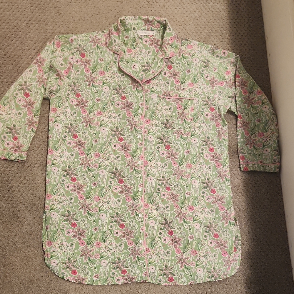 NEW Mahogany Floral Green Button-down Giraffe Nightgown/ Shirt 100% Cotton. M